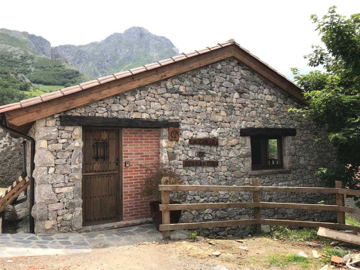 La Cabana De Bernardina Sotres Exterior foto